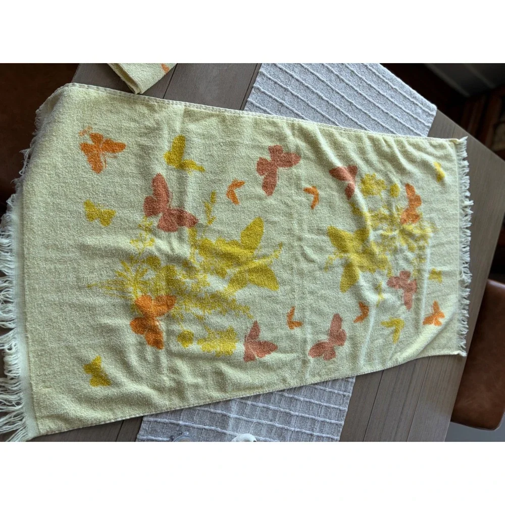 Vintage Cannon yellow butterfly MCM towel and washcloth set